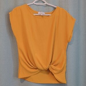 NWOT Sz XS Gilli Yellow Asymmetrical Fold Front Cap Sleeve Blouse